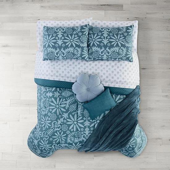 The Big One® Gemma Medallion Reversible Comforter Set With Sheets, Throw & Decorative Pillows - Image 2